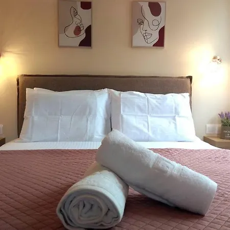 Elena Roza Apartment
